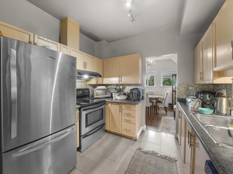 202-7288 No. 3 Road, Richmond, BC, V6Y 3Y1 - 12