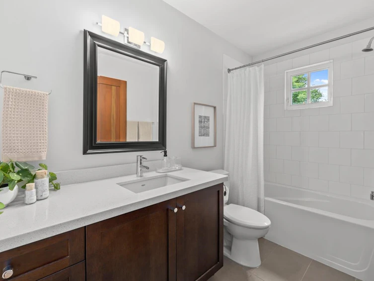 3749 W 39th Avenue, Vancouver, BC, V6N 3A6 - 24