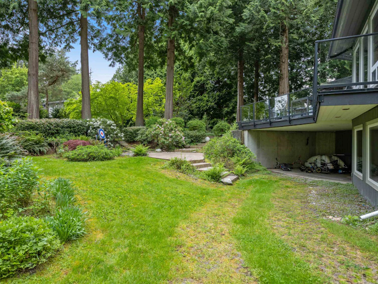 13538 20 Avenue, Surrey, BC, V4A 1Z6 - 12