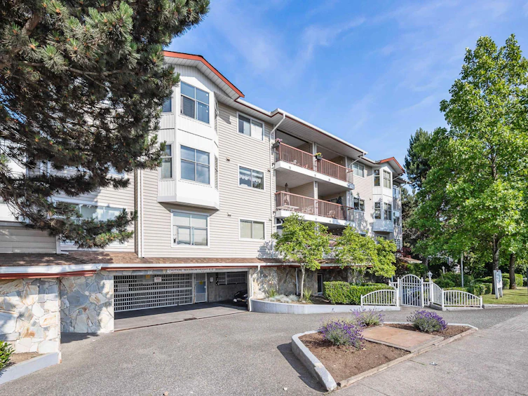 307-5776 200 Street, Langley, BC, V3A 1M8 - 2