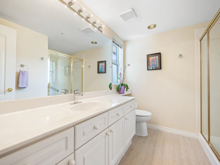 307-5776 200 Street, Langley, BC, V3A 1M8 - 25