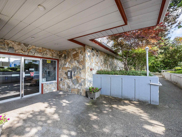 307-5776 200 Street, Langley, BC, V3A 1M8 - 6