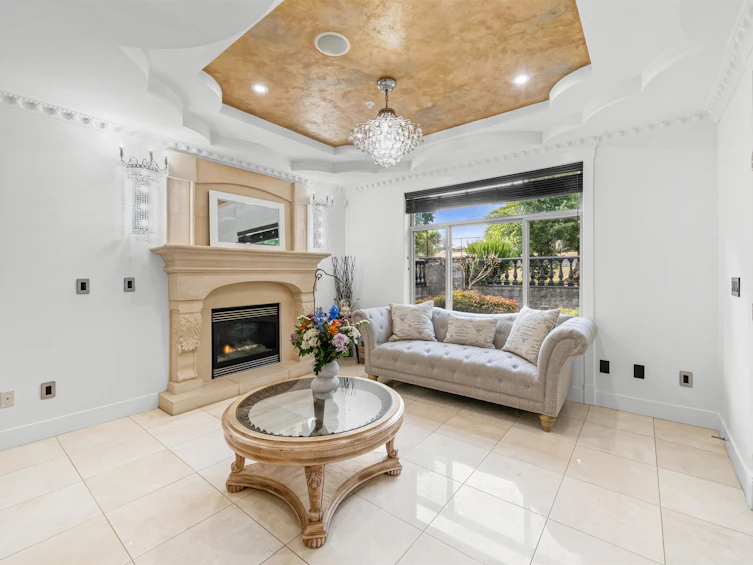 1060 E 61st Avenue, Vancouver, BC, V5X 2C4 - 4