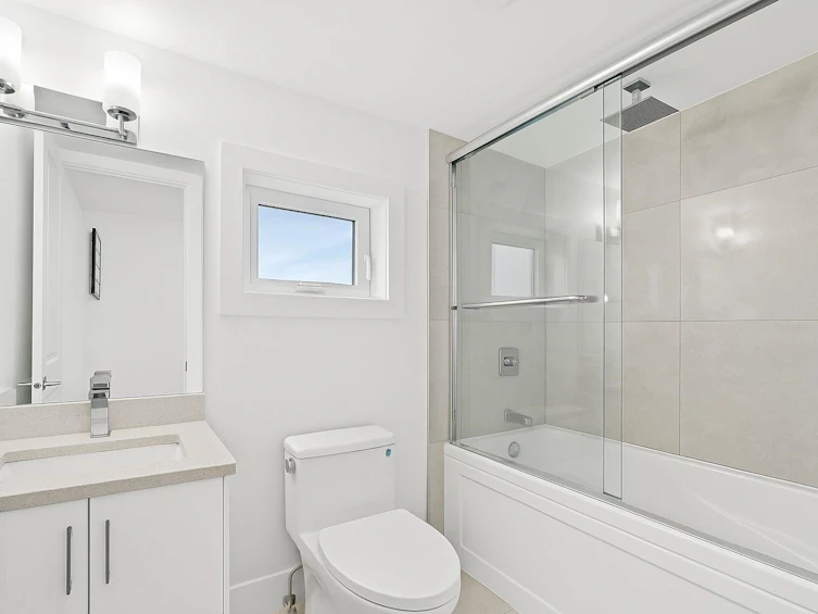1060 E 61st Avenue, Vancouver, BC, V5X 2C4 - 34