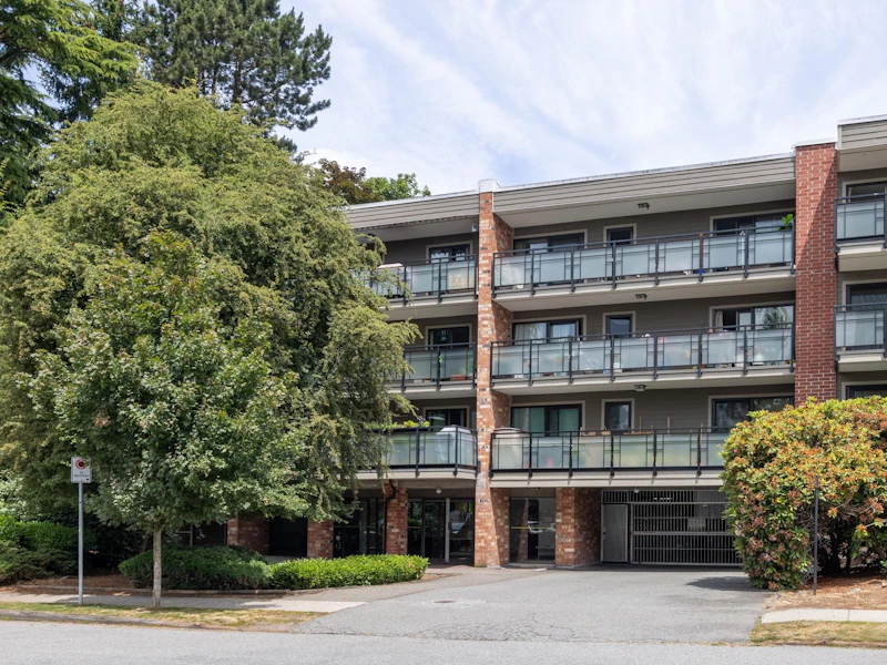 403 - 360 E 2nd Street, North Vancouver BC V7L 4N6