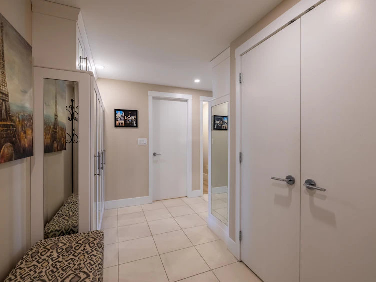 204-15152 Russell Avenue, Surrey, BC, V4B 0A3 - 7