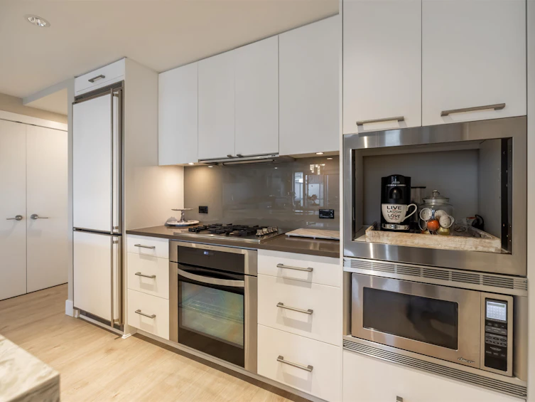 204-15152 Russell Avenue, Surrey, BC, V4B 0A3 - 17