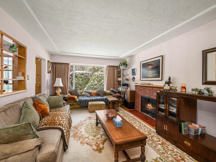 8274 Wedgewood Street, Burnaby, BC, V3N 1C4 - 2