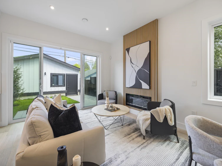 2181 Charles Street, Vancouver, BC, V5L 2V2 - 14