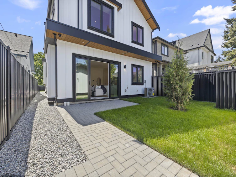 2181 Charles Street, Vancouver, BC, V5L 2V2 - 31