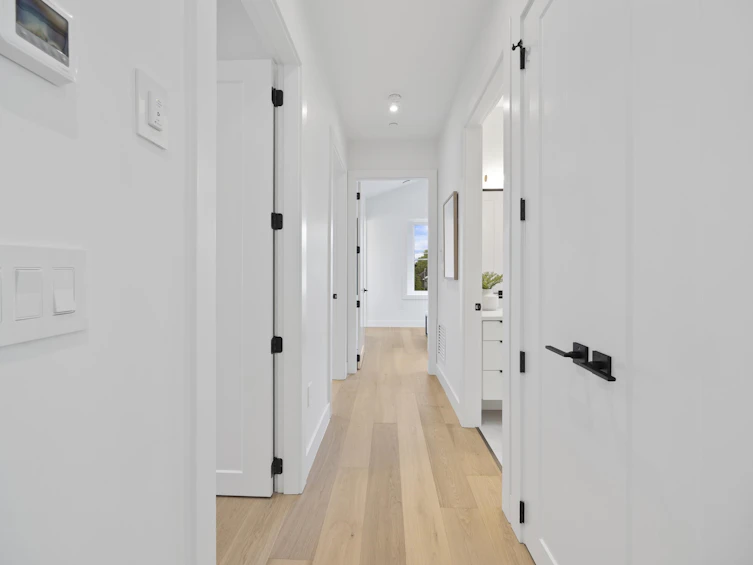 2181 Charles Street, Vancouver, BC, V5L 2V2 - 21
