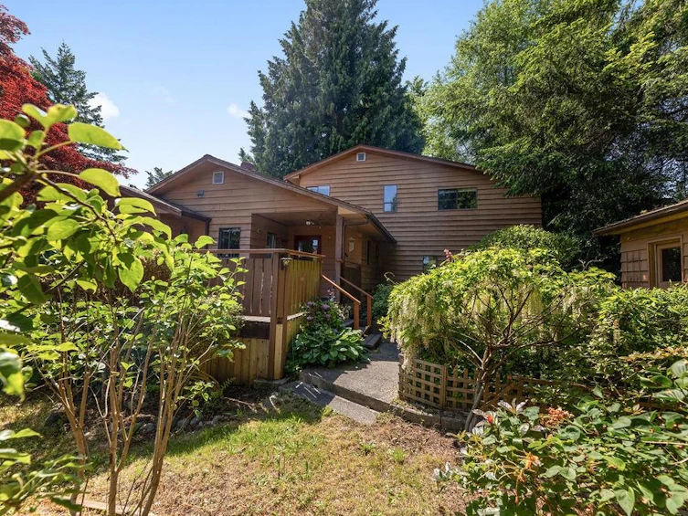1064 Rosamund Road, Gibsons, BC, V0N 1V3 - 2