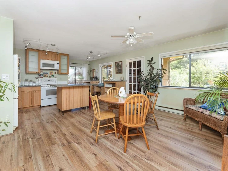 1064 Rosamund Road, Gibsons, BC, V0N 1V3 - 12