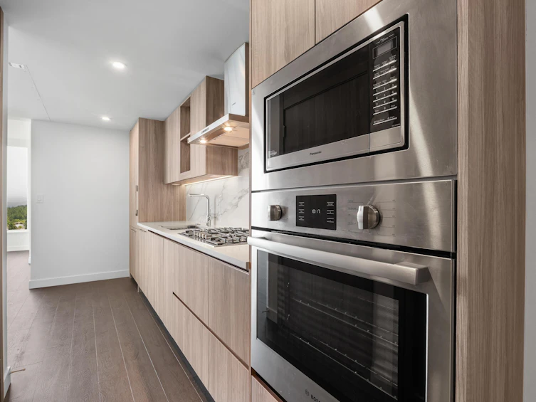 3302-13768 100 Avenue, Surrey, BC, V3T 0V2 - 3