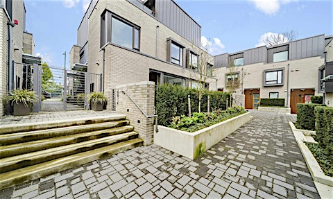 6816 Oak Street, Vancouver, BC, V6P 0K7