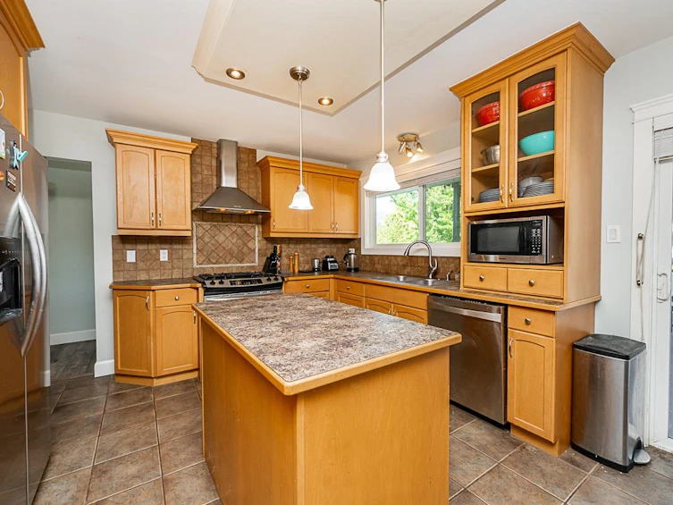 46105 Avalon Avenue, Chilliwack, BC, V2P 3P8 - 10