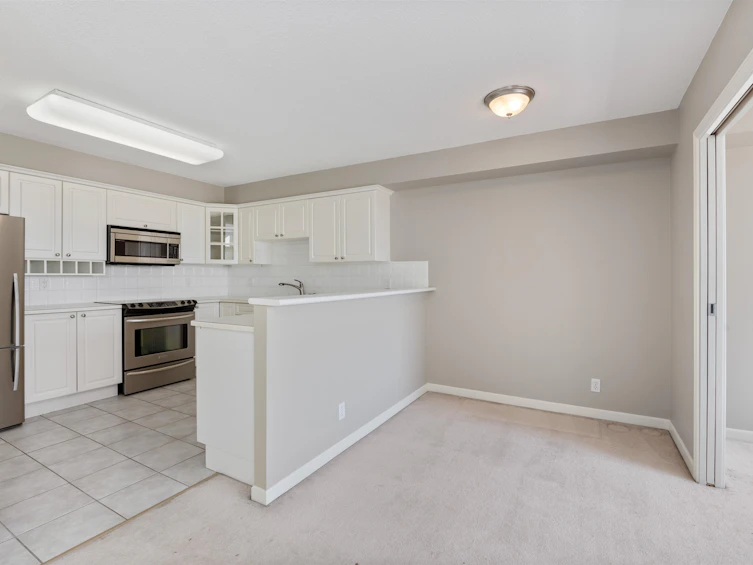 702-15466 North Bluff Road, Surrey, BC, V4B 3G1 - 12