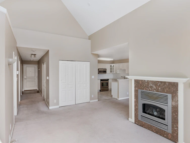 702-15466 North Bluff Road, Surrey, BC, V4B 3G1 - 9