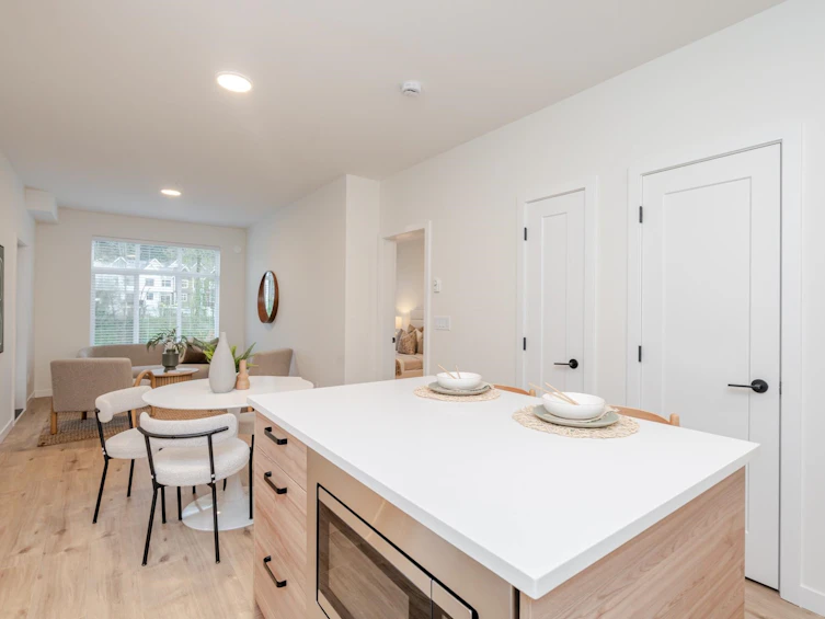 202-33920 Best Avenue, Mission, BC, V2V 7A4 - 6