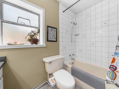 2152 Mackay Avenue - 4