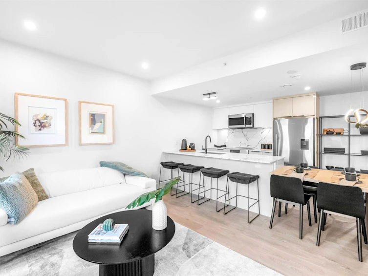 111-2085 E 1st Avenue, Vancouver, BC, V5N 1B6 - 2