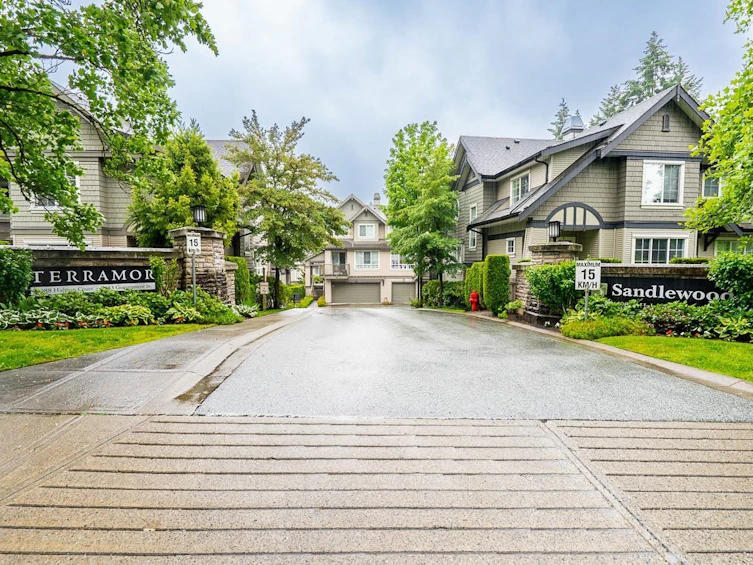 113-9088 Halston Court, Burnaby, BC, V3N 0A7 - 38
