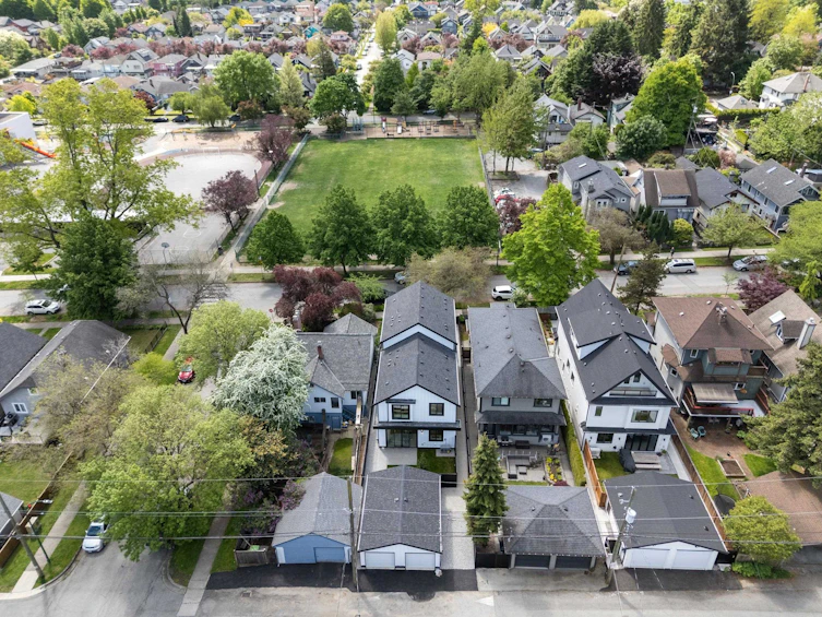 1 & 2-2183 Charles Street, Vancouver, BC, V5L 2V2 - 39