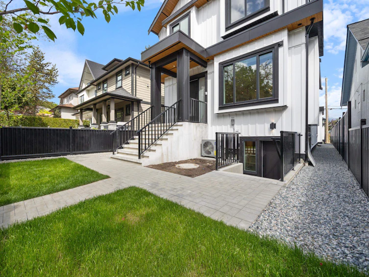 1 & 2-2183 Charles Street, Vancouver, BC, V5L 2V2 - 30