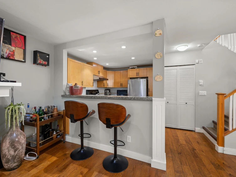 1-1075 Lynn Valley Road, North Vancouver, BC, V7J 1Z6 - 10