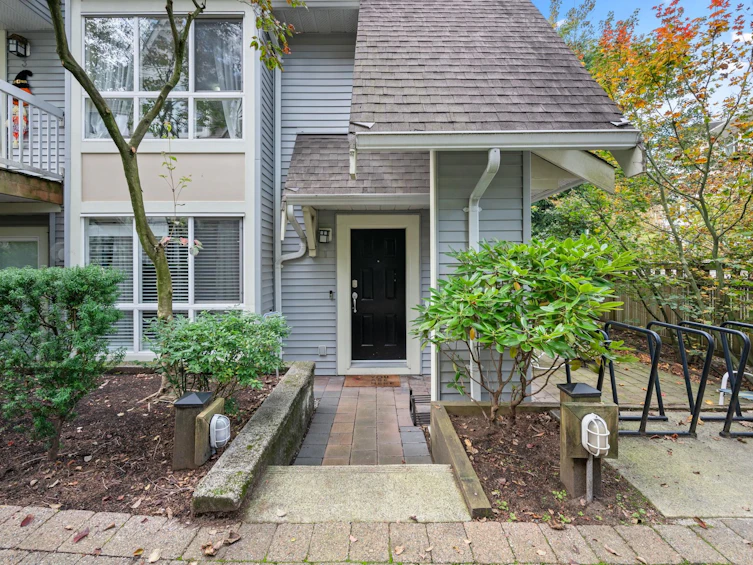 1-1075 Lynn Valley Road, North Vancouver, BC, V7J 1Z6 - 3