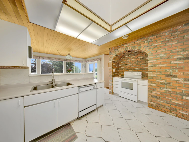1564 Thompson Road, Gibsons, BC, V0N 1V6 - 14