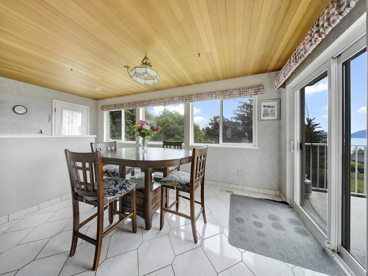 1564 Thompson Road, Gibsons, BC, V0N 1V6 - 18