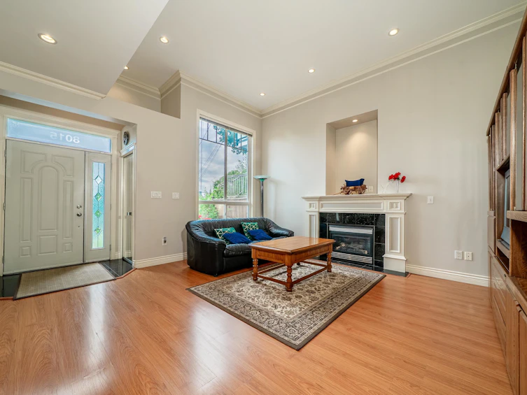 8015 11th Avenue, Burnaby, BC, V3N 2N8 - 9