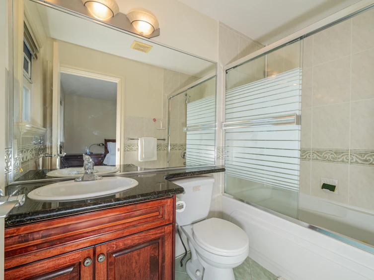 8015 11th Avenue, Burnaby, BC, V3N 2N8 - 35