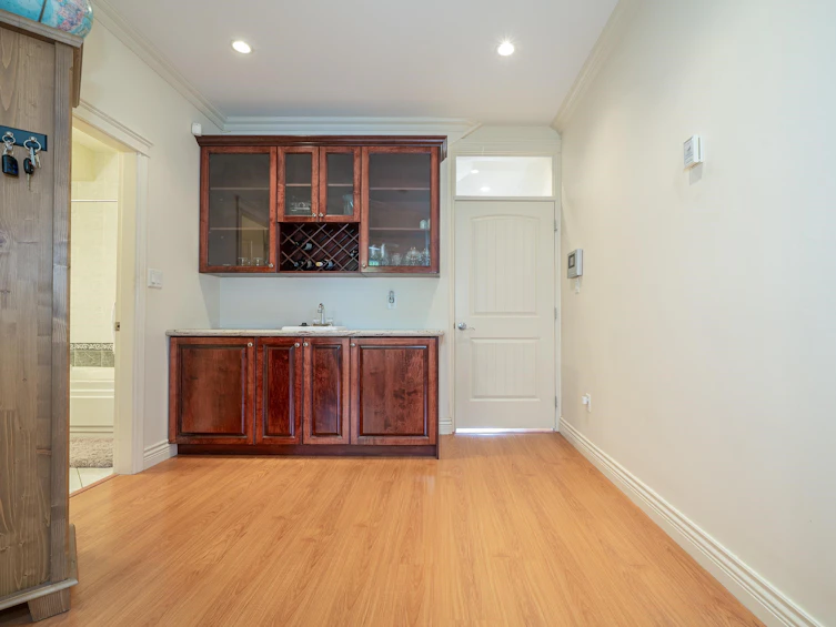 8015 11th Avenue, Burnaby, BC, V3N 2N8 - 23