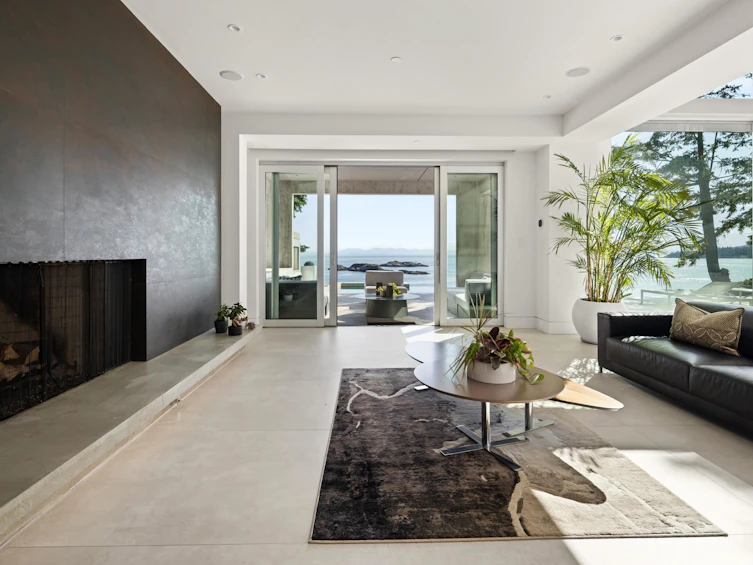 5225 Gulf Place, West Vancouver, BC, V7W 2V9 - 5