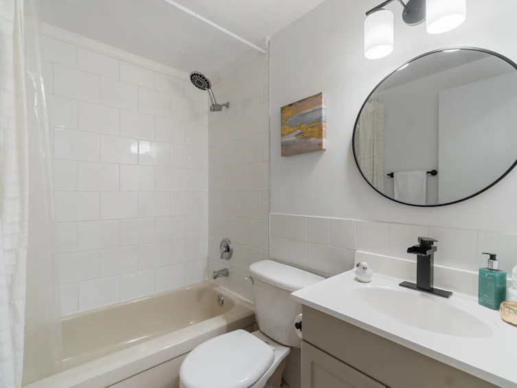 105-2159 Wall Street, Vancouver, BC, V5L 1B3 - 14