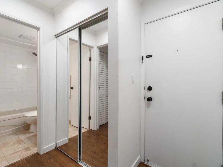 105-2159 Wall Street, Vancouver, BC, V5L 1B3 - 13