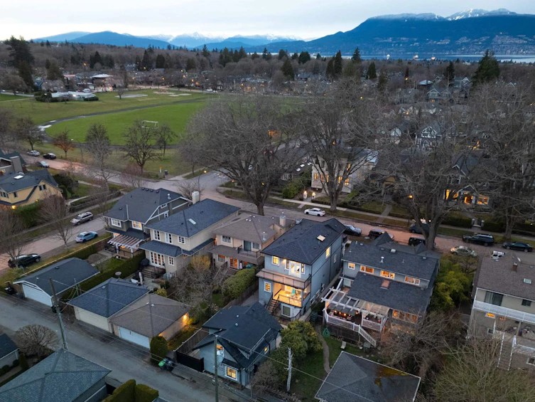 2984 W 31st Avenue, Vancouver, BC, V6L 2A4 - 32