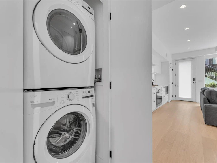 86 W King Edward Avenue, Vancouver, BC, V5Y 0N6 - 12