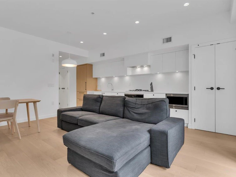 86 W King Edward Avenue, Vancouver, BC, V5Y 0N6 - 3