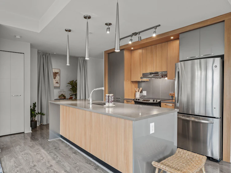 309-733 W 14th Street, North Vancouver, BC, V7M 0C6 - 5