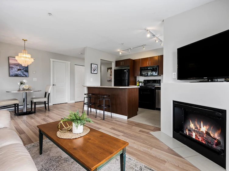 211-45559 Yale Road, Chilliwack, BC, V2P 0B1 - 2