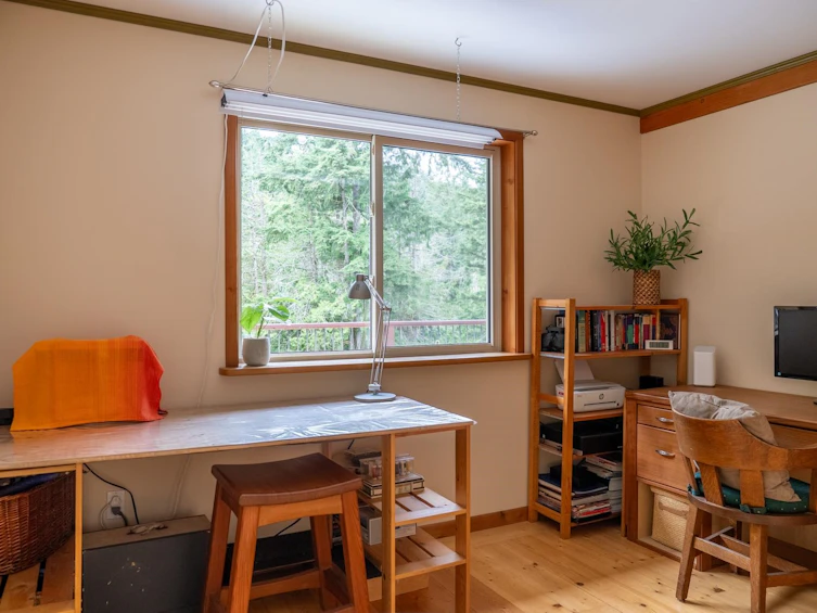 5574 Hooson Road, Pender Island, BC, V0N 2M1 - 14