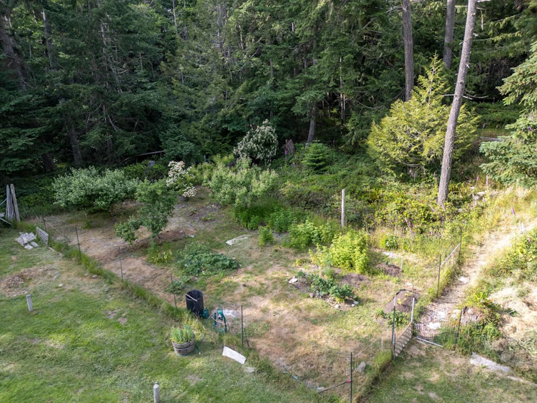 5574 Hooson Road, Pender Island, BC, V0N 2M1 - 36