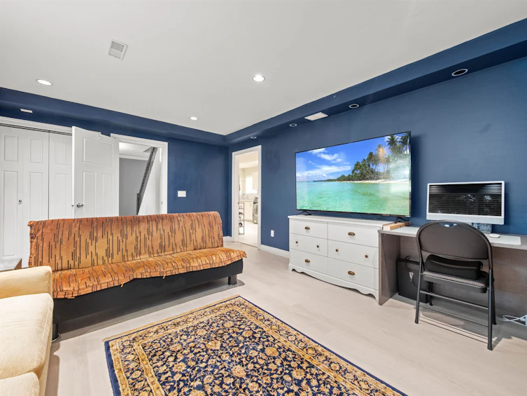 10733 Dunlop Road, Delta, BC, V4C 2M7 - 23