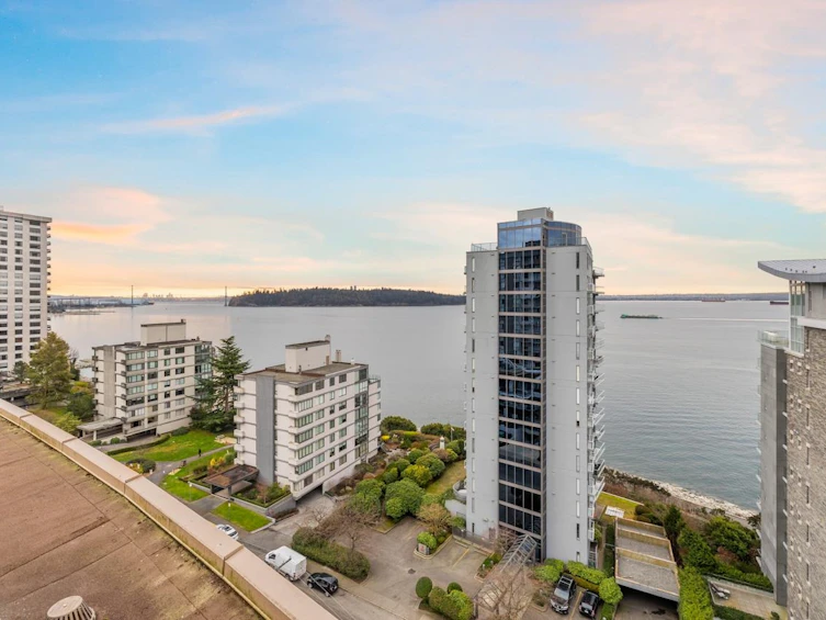 101-2135 Argyle Avenue, West Vancouver, BC, V7V 1A5 - 29