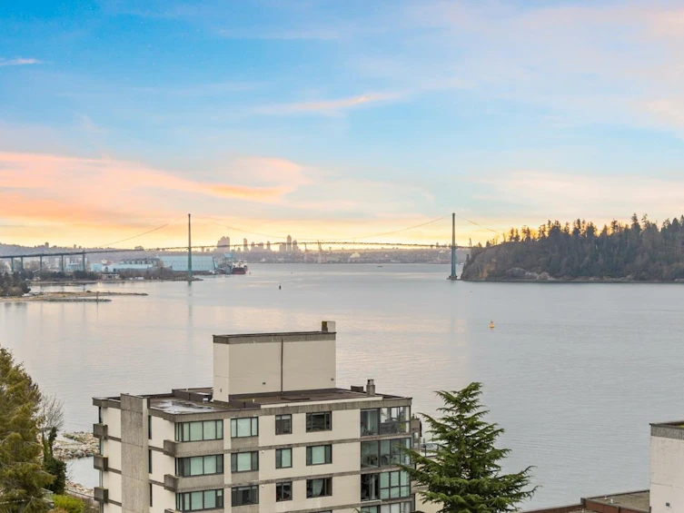 101-2135 Argyle Avenue, West Vancouver, BC, V7V 1A5 - 30