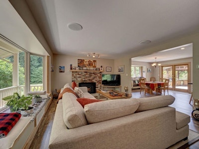 1317 Lockyer Road - 5