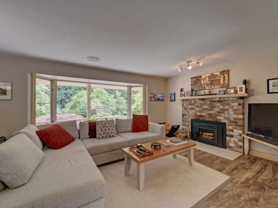 1317 Lockyer Road - 4